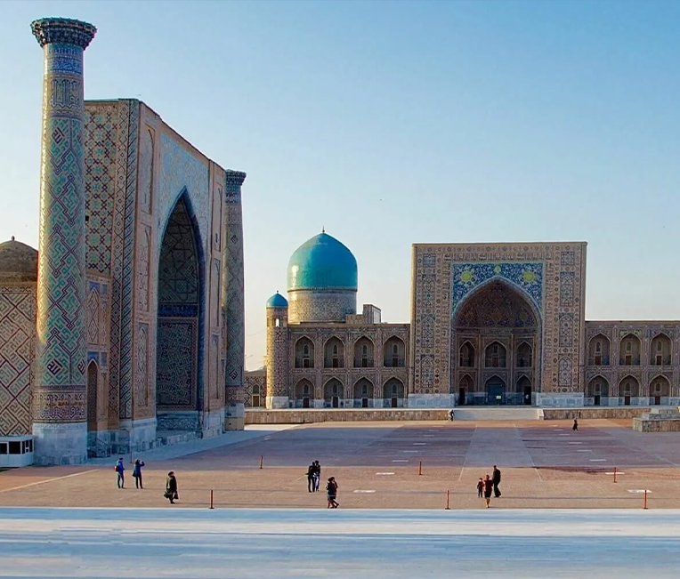 Projekt oslikavanja znamenitog tornja Silk Road Happy World, Faza II projekta Silk Road Style City